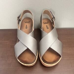 Clarks Collection Light Gray Straps Soft Cushion Wedge Sandal Sz 6